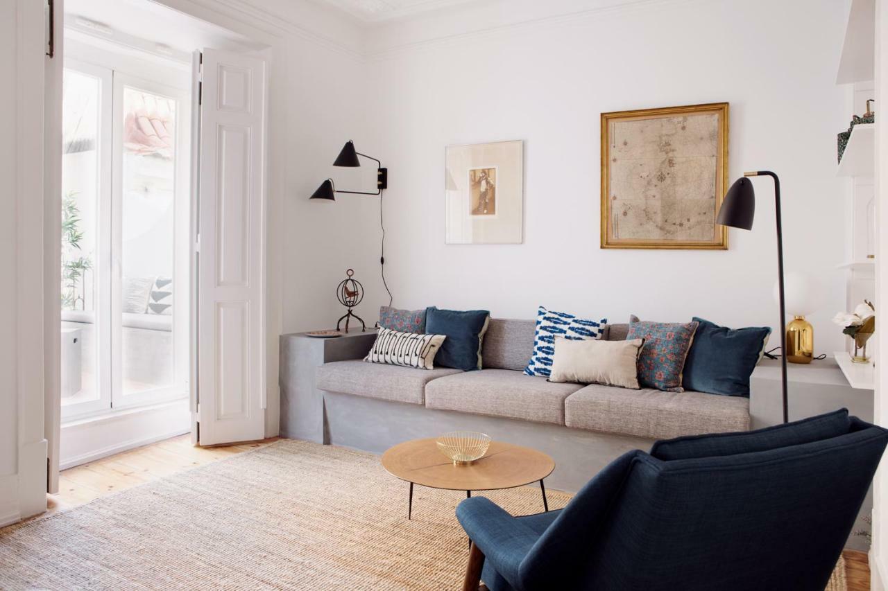 Renovated Charming Apartment With Terrace In Lapa Lisbon Exterior photo